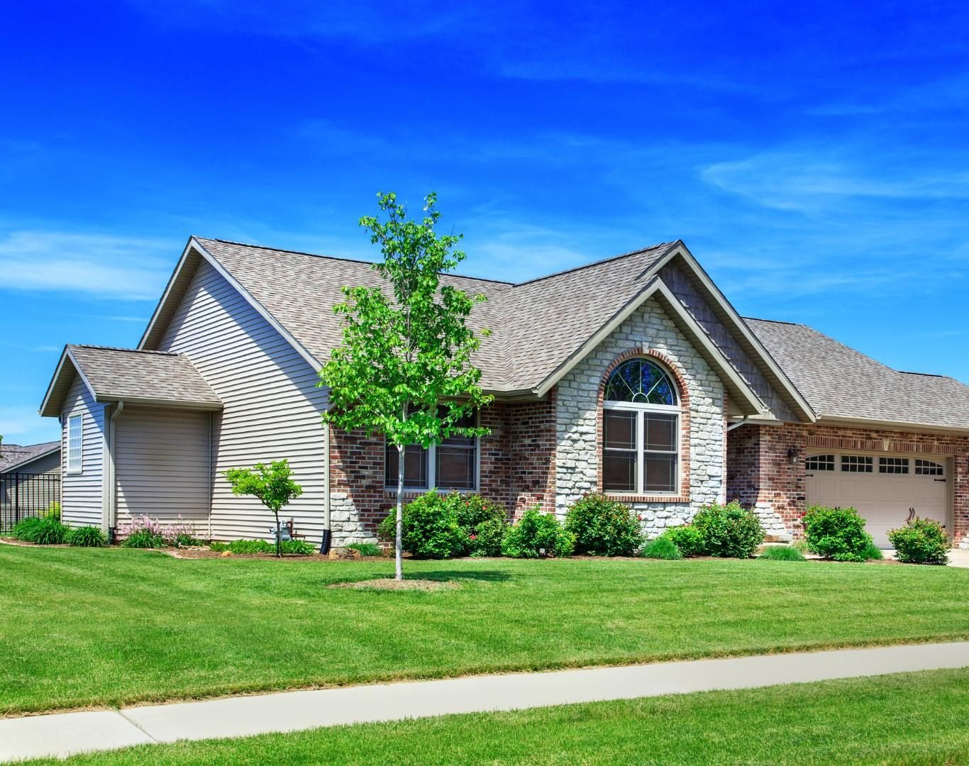 Energy-efficient siding replacement in Summerville, SC for modern homes