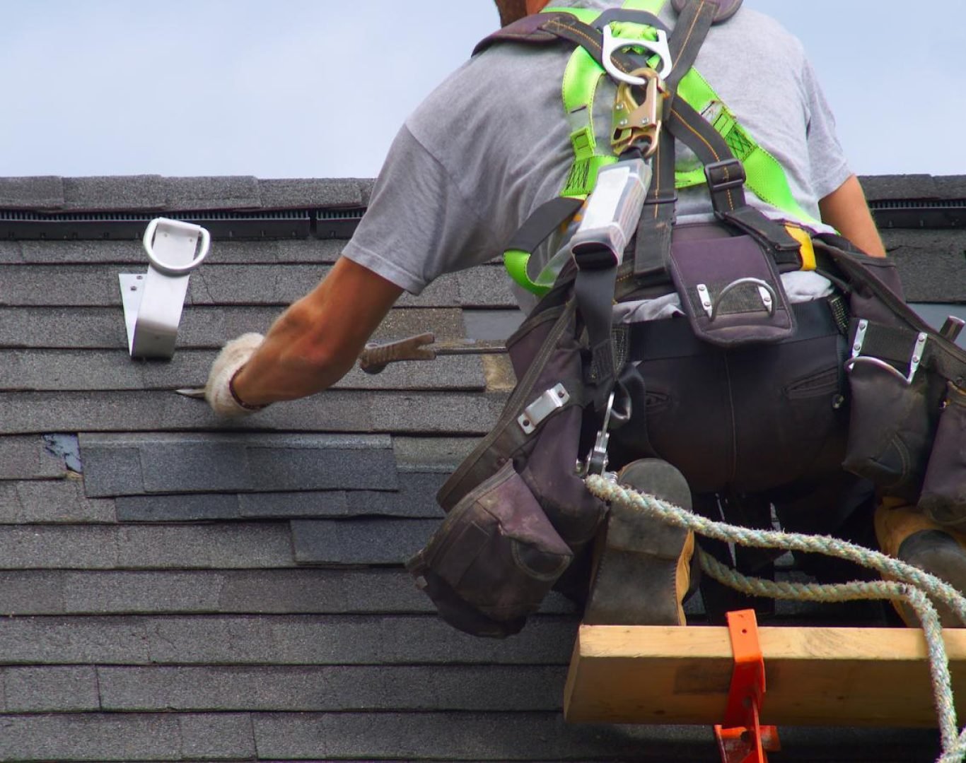 Professional roof repair in Hanahan, SC for leaks, storm damage, and aging shingles